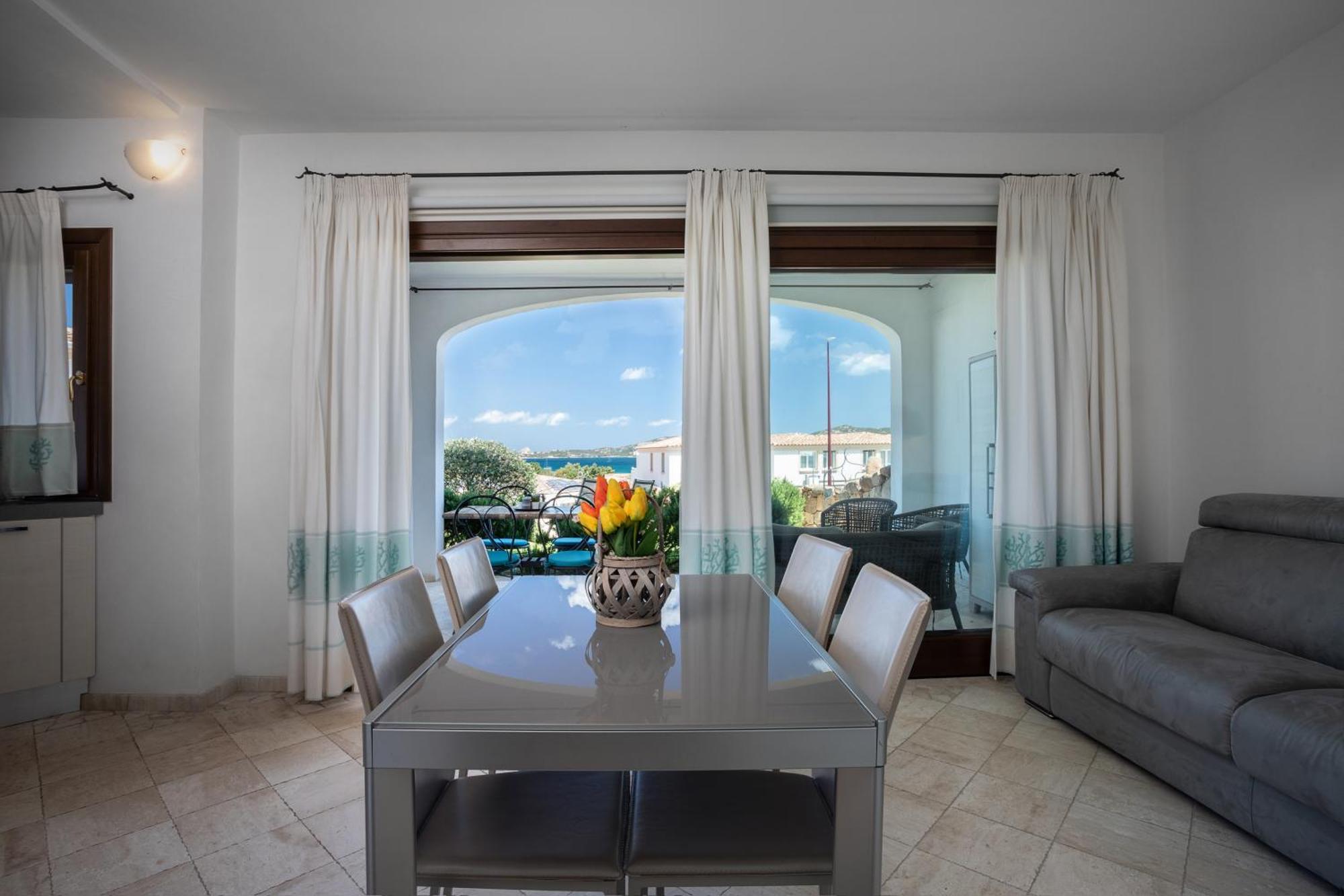 Le Maree Apartments Cannigione Bagian luar foto