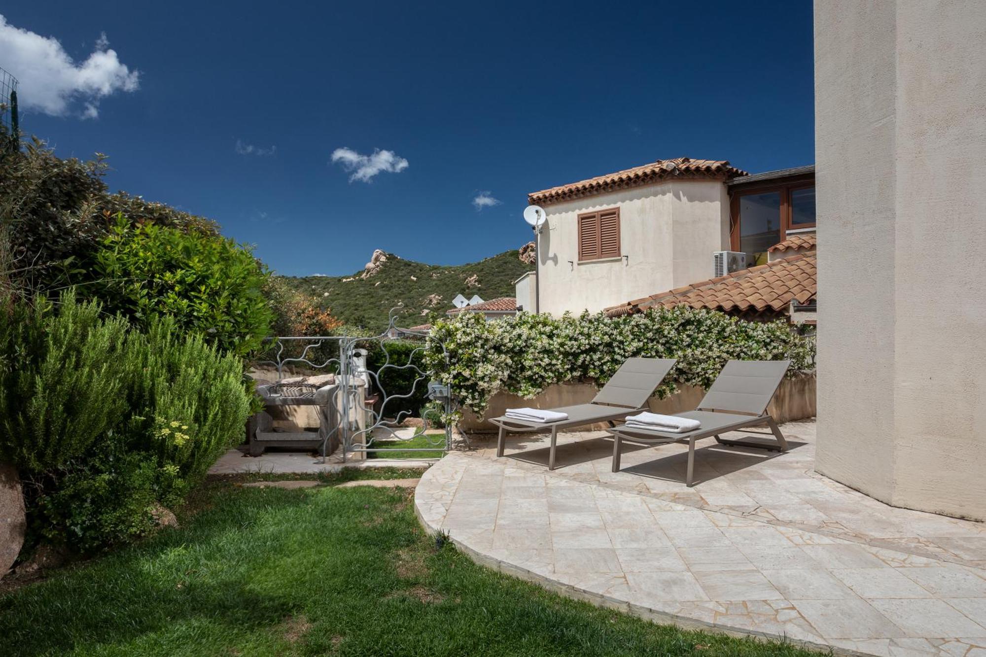 Le Maree Apartments Cannigione Bagian luar foto