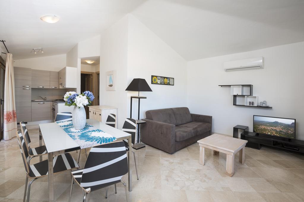 Le Maree Apartments Cannigione Bagian luar foto