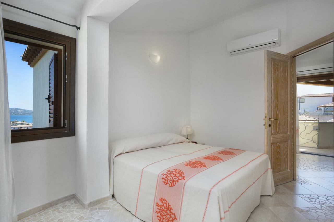 Le Maree Apartments Cannigione Bagian luar foto